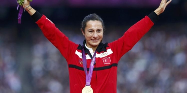 ​Milli atlet Aslı Çakır’a ömür boyu men cezası