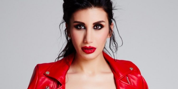 İrem Derici’den sevindirici haber