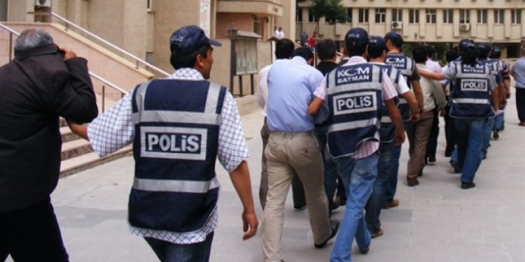 Zulmeden muktedir olsa da, onun zulmü baki değil