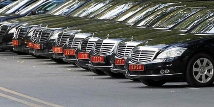 Kamuda kiralık araç saltanatı