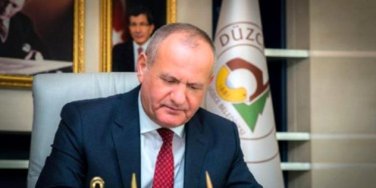 AKP’li Düzce Belediye Başkanı istifa etti