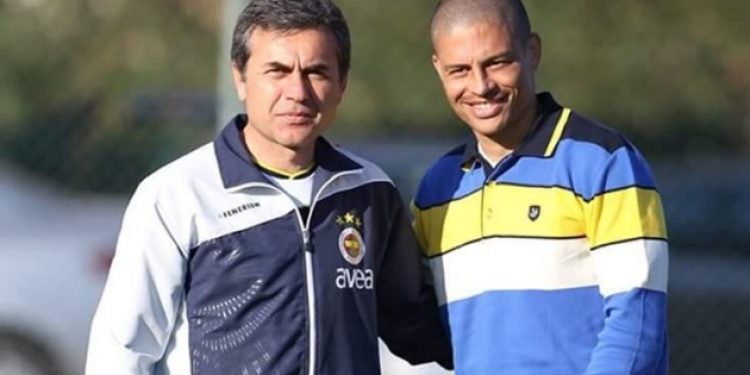 Alex’in cevabı sosyal medyayı salladı!