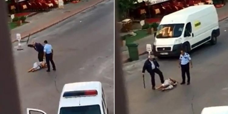 Yerdeki kadını tekmeleyen polisler açığa alındı