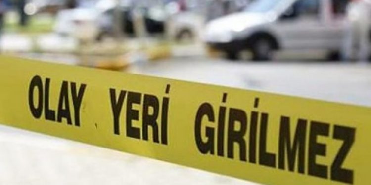 50 yıllık eşini kafasına çekiçle vurarak öldürdü!