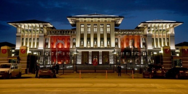 Saray, bir saray parası daha yutacak