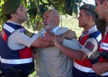 Arsası için direnen 87 yaşındaki adam gözaltına alındı