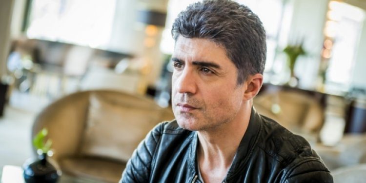 Özcan Deniz hastaneye kaldırıldı!