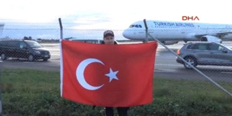 Milli Takımı’nı 1 kişi karşıladı