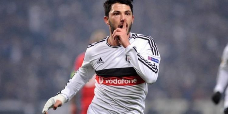 Tolgay Arslan açıkladı! İmzalar atıldı…