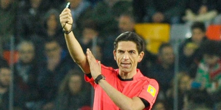 Çin Futbol Federasyonu hakem Deniz Aytekin’i transfer etti