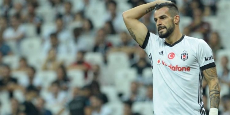 Negredo yine atamadı, sosyal medya çıldırdı!
