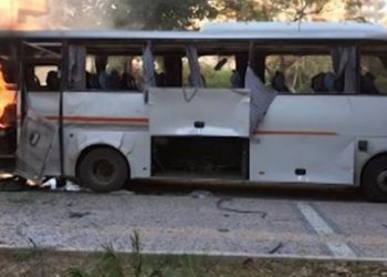 Mersin’de polis servisine bombalı saldırı