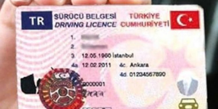 Ehliyette ön sınav kalktı!