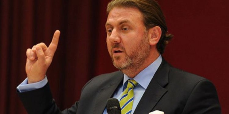 Yiğit Bulut, dünyadan para arayışı içinde!