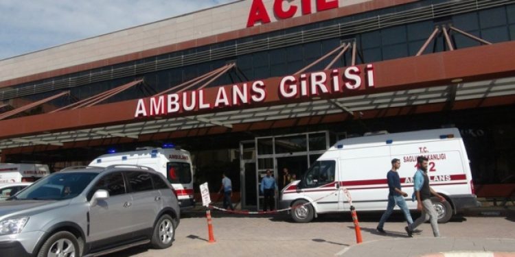 Sınırda zırhlı araç devrildi: 8 asker yaralı