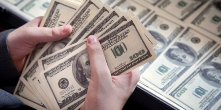 AB’nin fon restiyle dolar 3.80’i gördü