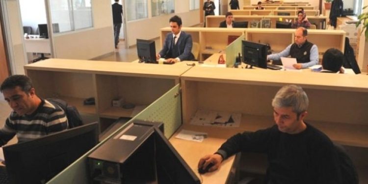 Kamuya açıktan on binlerce memur alınmış