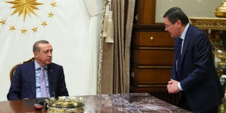 Yarın neden istifa ettiğini anlatacak!