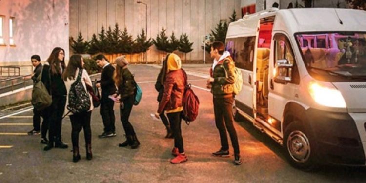 Hükümet yaz saati inadından vazgeçti