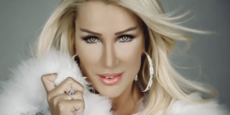 Seda Sayan spor sırasında sakatlandı!