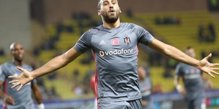 Cenk Tosun’a yedinci talip