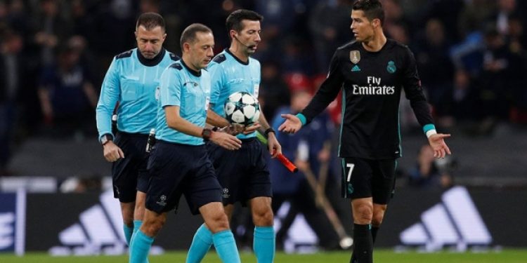 Ronaldo’dan Cüneyt Çakır’a tepki