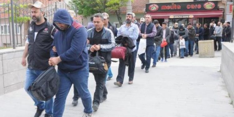 Bir cadı avı da Eskişehir’de.. 13 kişi göz altına alındı