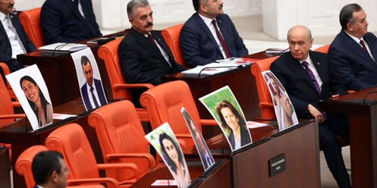 HDP’ye dönük Erdoğan’ın başlattığı siyasi operasyonlarda 1 yıl geride kaldı