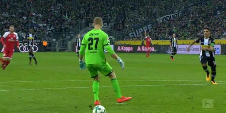 Mainz kalecisi Robin Zentner ayakta uyudu!