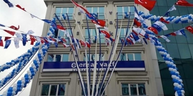 Yandaş vakıflara yardım kıyağı