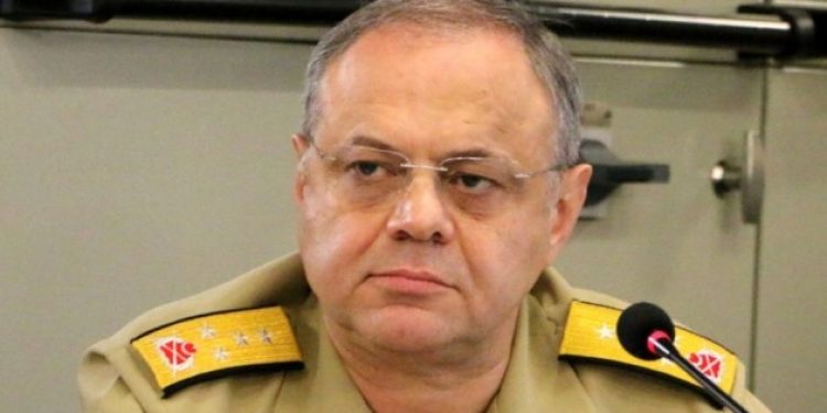 Ahmet Nesin: Darbe gecesi kuvvet komutanı neden telefonunu kapattı?