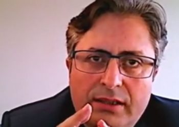 “Yurtdışındayken ‘darbe’ yapmakla suçlandım”