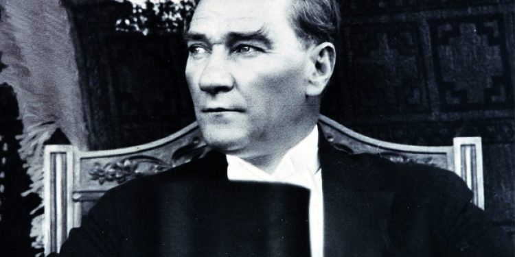 Mustafa Kemal Atatürk, 79. ölüm yıl dönümünde anılıyor