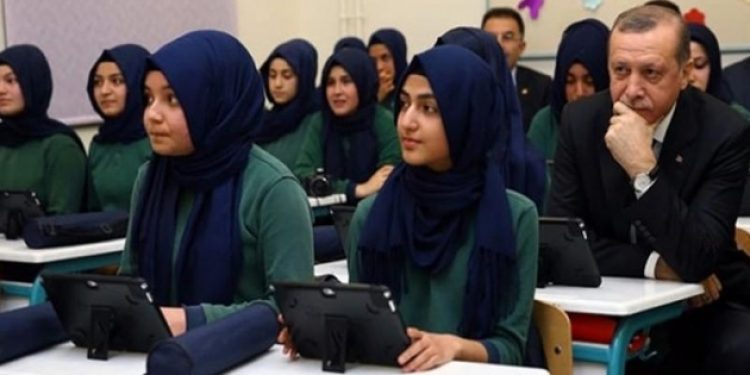 600 ‘nitelikli’ lisenin yarısı imam hatip