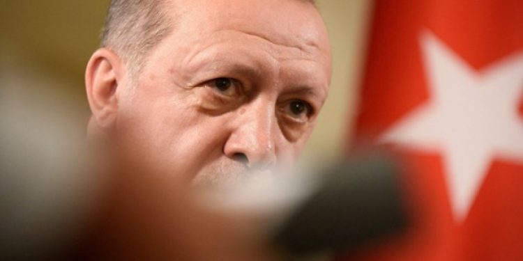 ‘Erdoğan suikast korkusundan her gece farklı odada uyuyor’