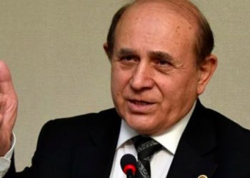 AKP yönetimi Burhan Kuzu’yu vazgeçirmeye çalışıyor!