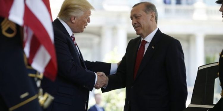 ‘Erdoğan Trump’tan bazı tavizler koparmak için yalan söylüyor’