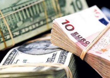 Euro 4.53’ü geçerek rekor kırdı, Dolar 3.88’in üzerinde