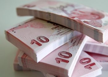 ‘Ekonomik büyüme gelecek yıl yavaşlayacak’