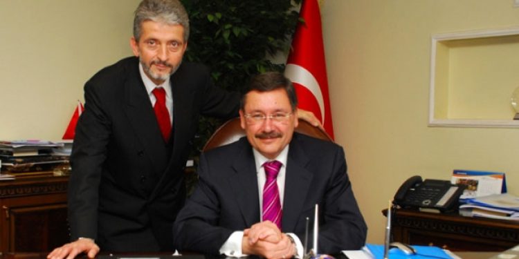 Yeni Başkan tüm bürokratların istifasını kabul etti!