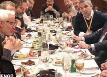 Yiyin ağalar yiyin aksırıncaya tıksırıncaya kadar!