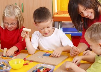 Oyun çocuk için ciddi iştir, çünkü çocuklar oynarken gelişir!