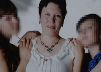 Annelerini öldüren kız kardeşlerin cezaları belli oldu
