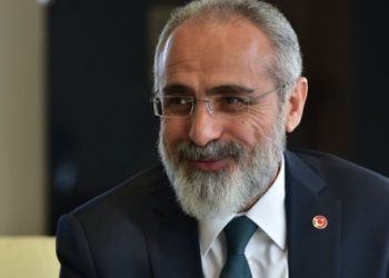 AKP’li Topçu: NATO üyeliğini gözden geçirmenin zamanı geldi