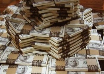 Dolar tüm zamanların rekorunu kırdı