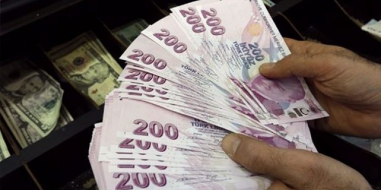 FT: En fazla değer kaybeden para birimi TL