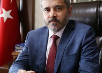 Rektörden kendi ödeneğine yüzde 600 zam