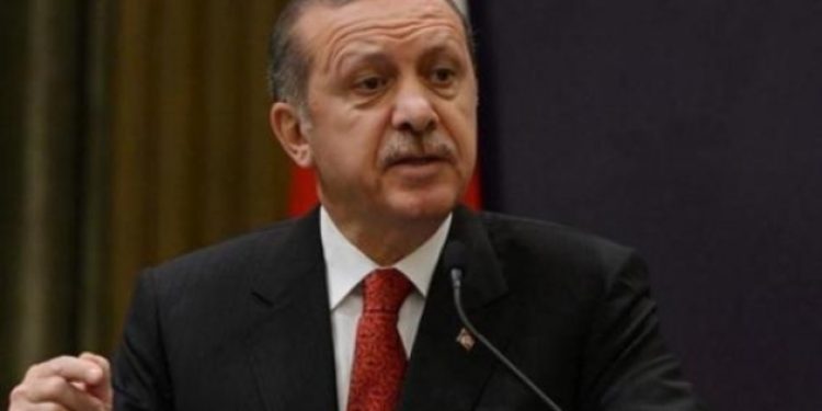 Erdoğan Sağı ve Solu birbirine kırdırmayı planlıyor