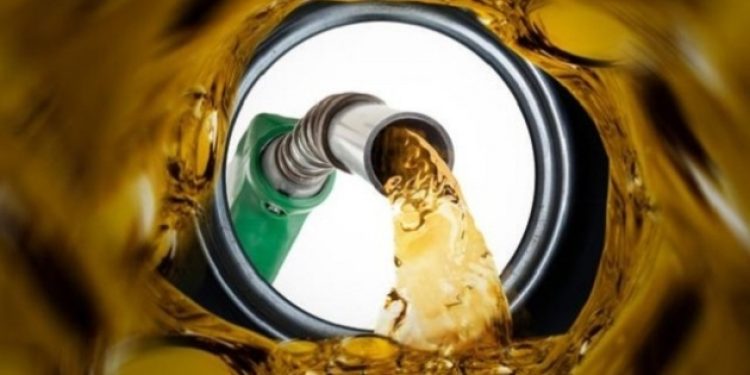 BENZİNE YİNE ZAM GELİYOR!