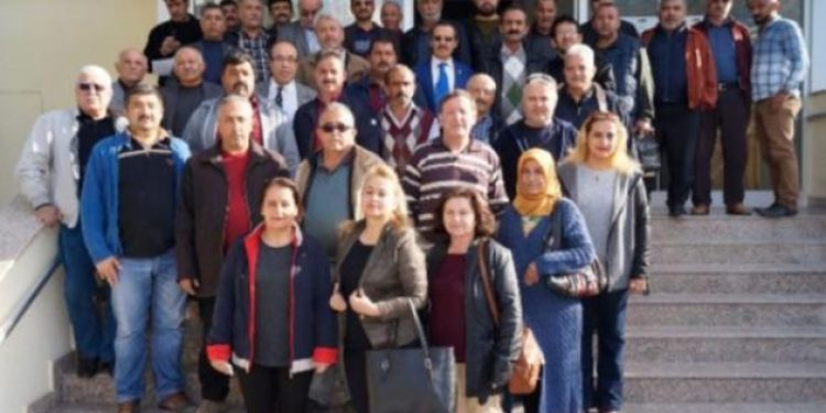 Bahçeli Erdoğan’ın kapıkulu olunca partiden istifalar arttı